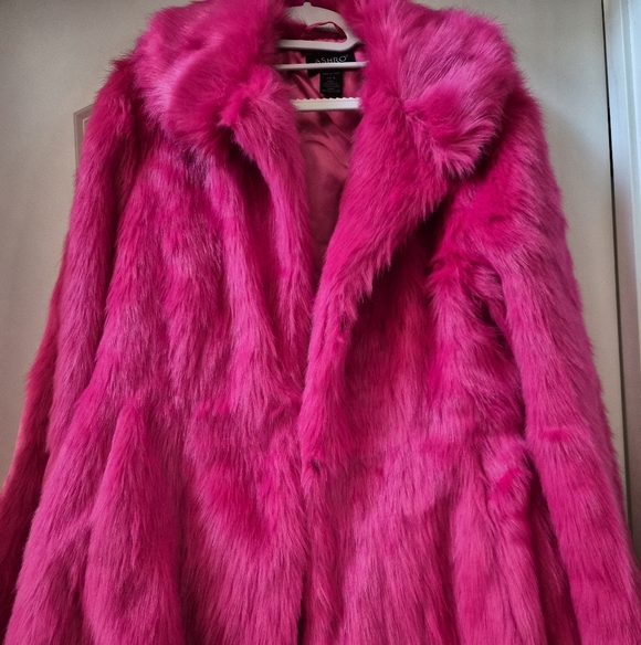 Ashro Jackets & Blazers - NWT: Ashro Hot Pink Faux Fur Coat